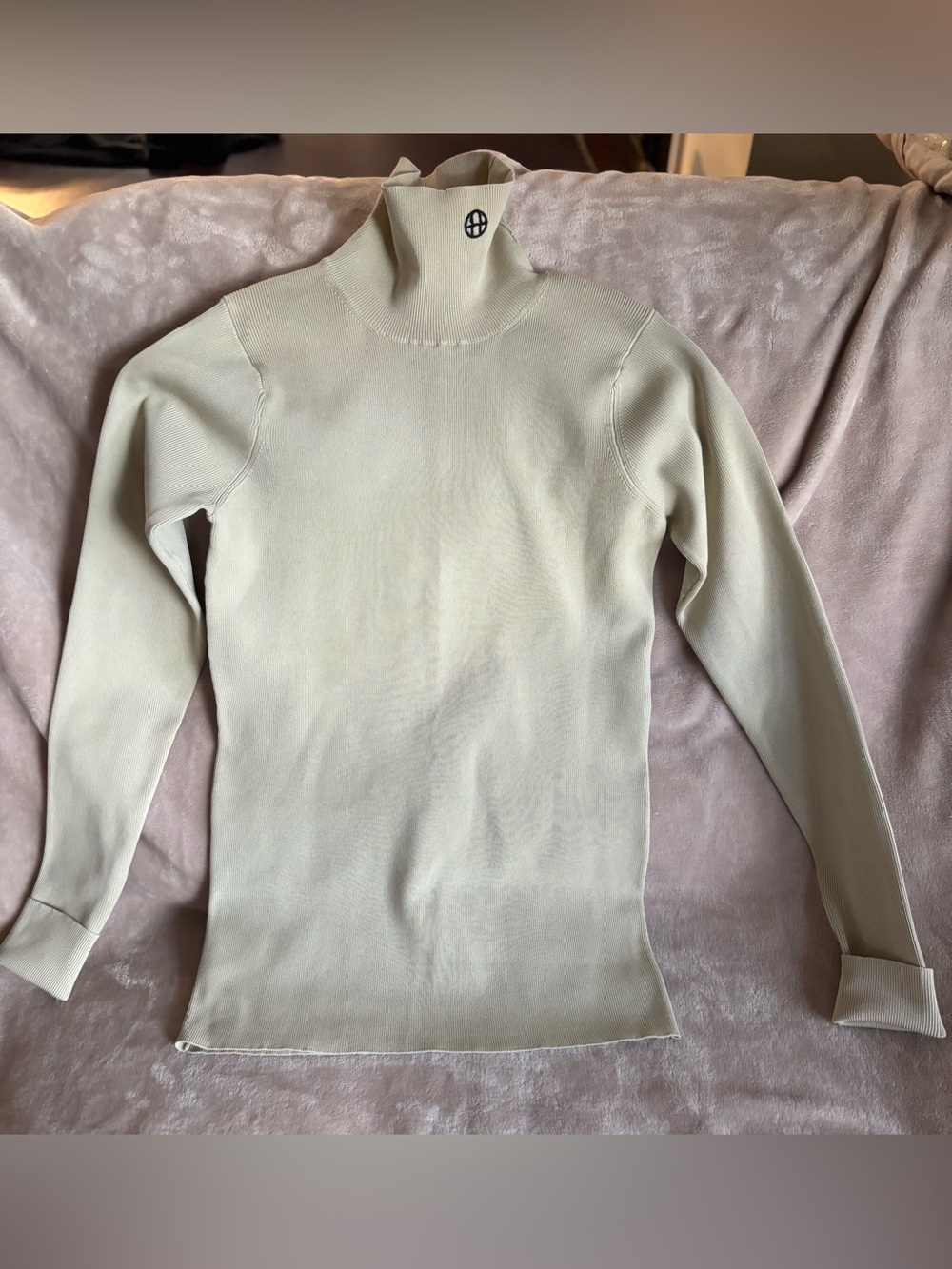 HUF Minimalist Cream Turtleneck Sweater - Women's Heavy Rib Knit Stay Warm Small